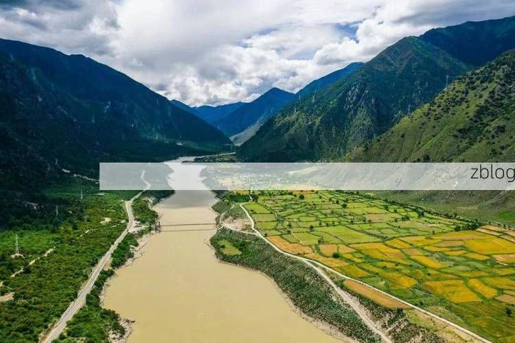 高原屏障与零感染愿景：新龙县的地理防疫样本