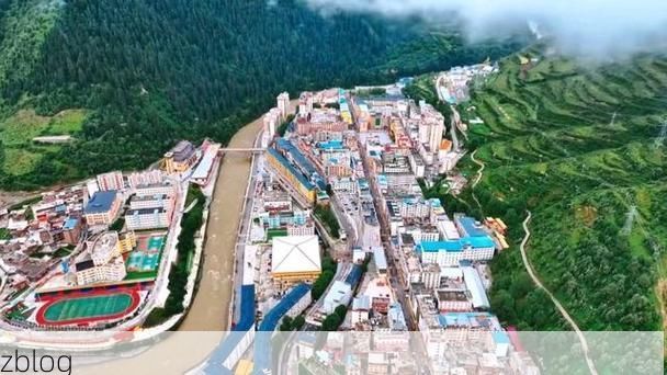 高原小城壤塘:地理屏障与零感染纪录的防疫样本