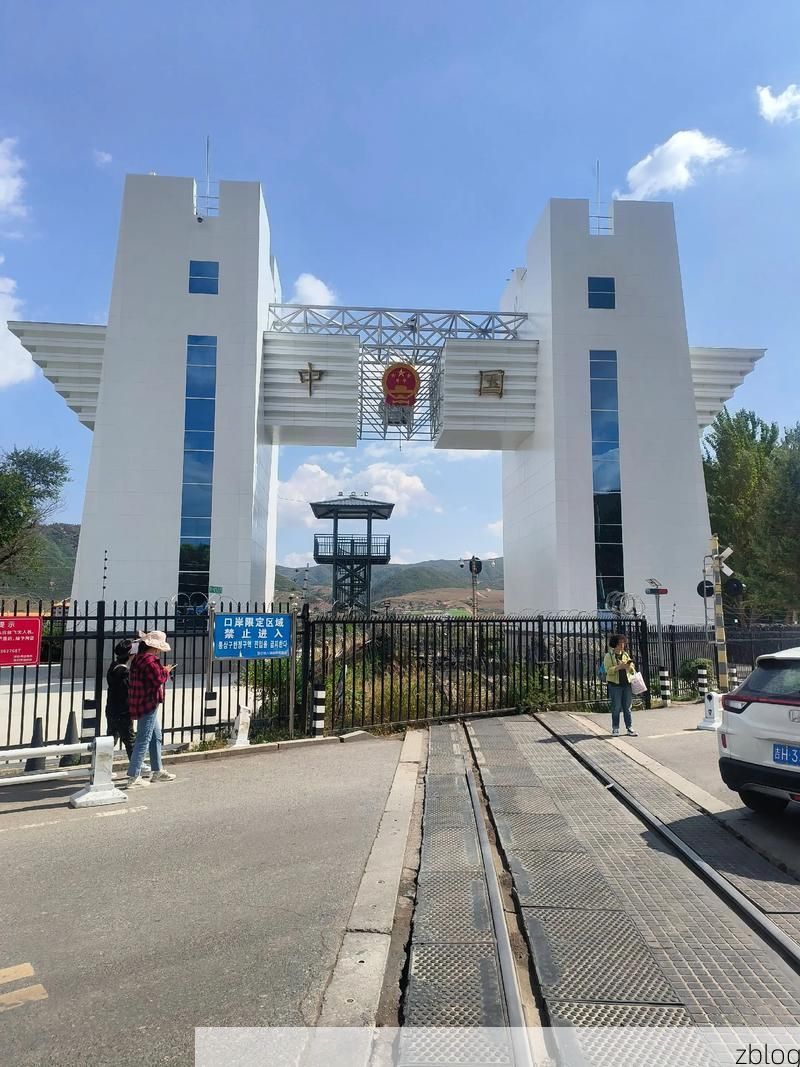 鸡冠区：东北边陲交通枢纽的疫情防线与破口