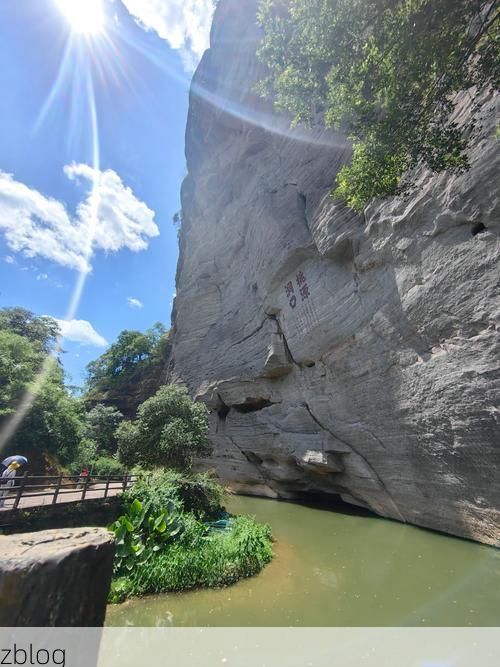桃源深处：湘西山水屏障下的零感染坚守