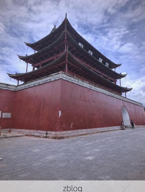 建水古城防疫考：滇南交通枢纽的疫情承压与应对