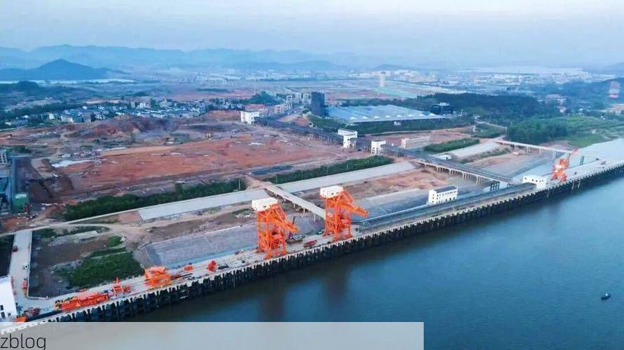 武穴：长江港口城市的疫情破防与地理屏障的失效